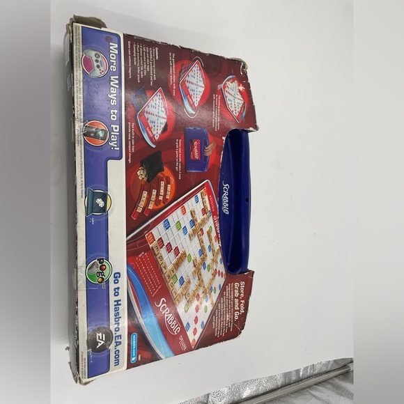 Scrabble Deluxe Edition Rotating Board w Travel Case & Storage 2010 - Picture 2 of 4